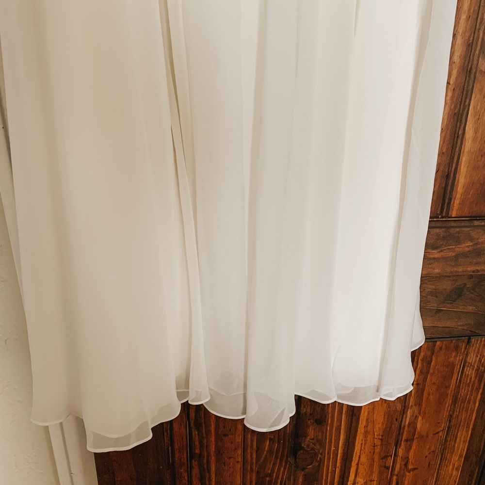 Wedding dress - Picture 2 of 6